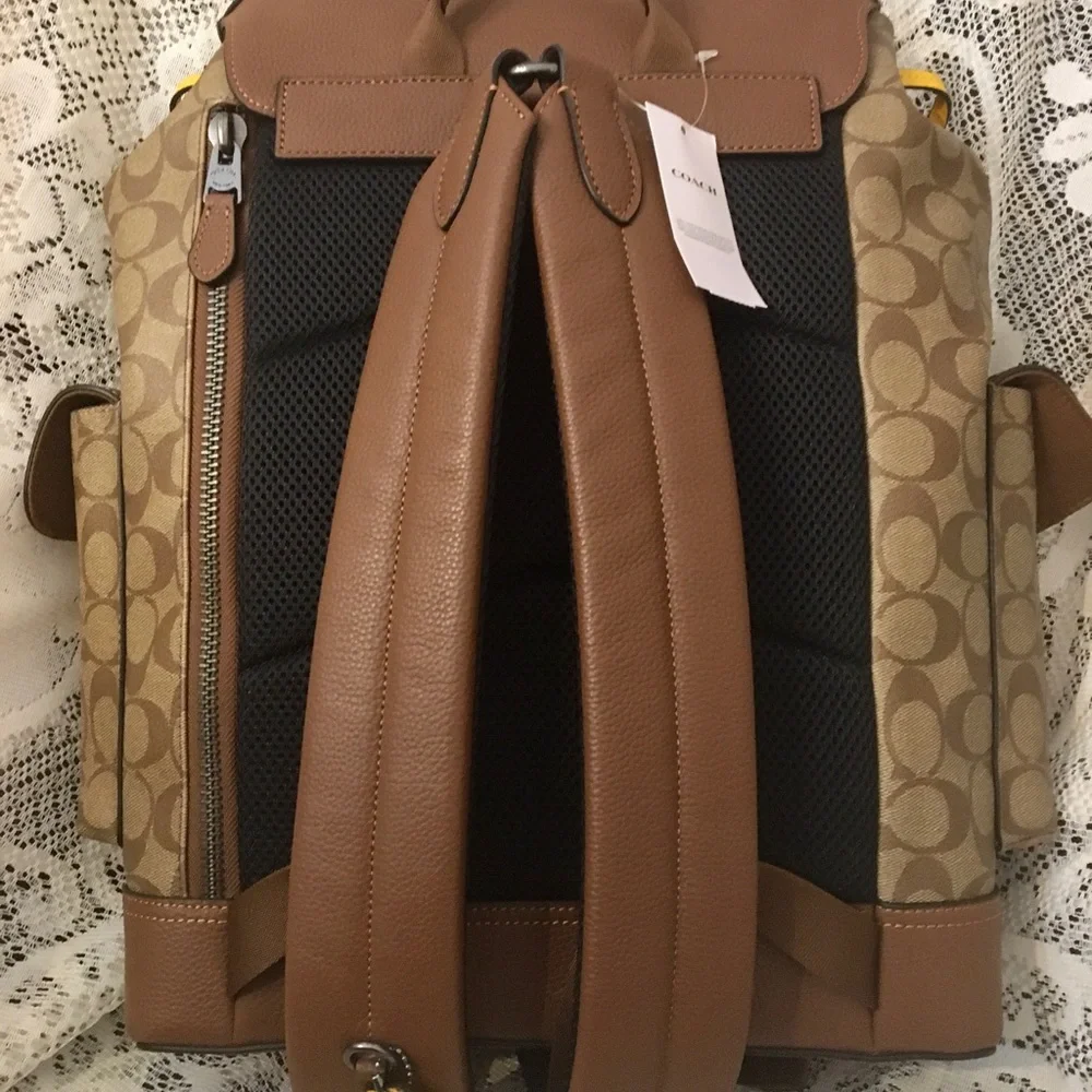 Hudson Backpack In Colorblock Signature Canvas - Picture 8 of 12